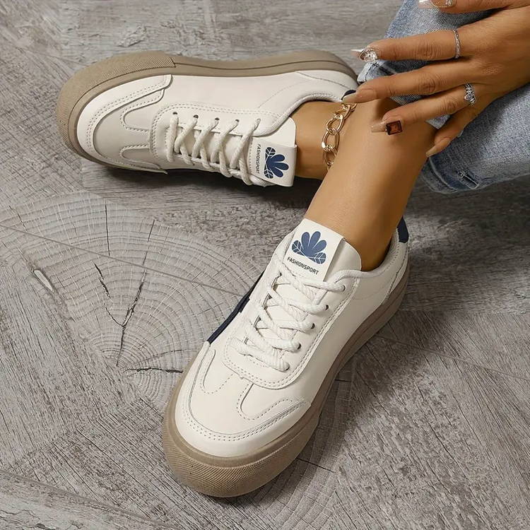 Orthopaedic sneakers top